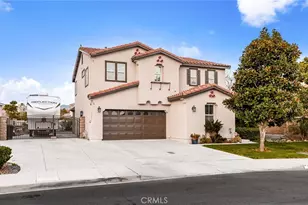 16422 Empire Lakes Ct, Fontana, CA 92336 - Photo 2