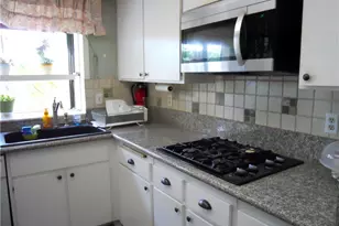 750 E 5th Street, Azusa, CA 91702 - Photo 4