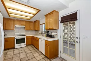 18904 Madrone, Hesperia, CA 92345 - Photo 12