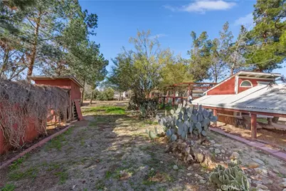 18904 Madrone, Hesperia, CA 92345 - Photo 32