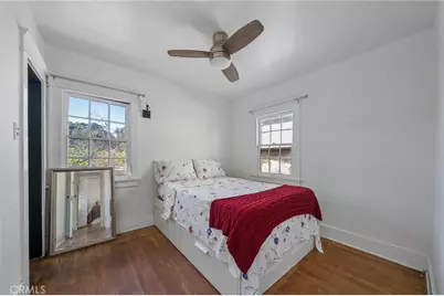 262 Thorne, Los Angeles, CA 90042 - Photo 12