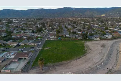 25608 Walker, San Bernardino, CA 92404 - Photo 2