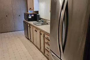 840 E Foothill Blvd, Azusa, CA 91702 - Photo 10