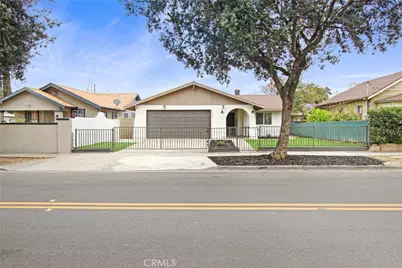 2571 12th Street, Riverside, CA 92507 - Photo 2