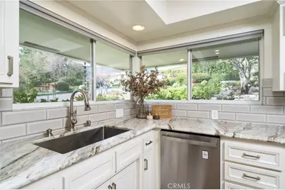 1098 W 25th Street, Upland, CA 91784 - Photo 6