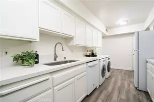 4915 Tyrone, Sherman Oaks, CA 91423 - Photo 10