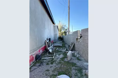 19438 Kendall, San Bernardino, CA 92407 - Photo 24