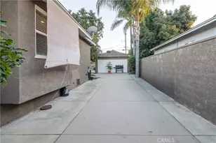 820 W Griswold Rd, Covina, CA 91722 - Photo 32