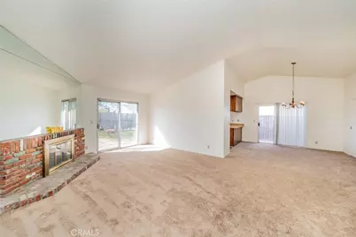 1385 W Wedgewood, Rialto, CA 92376 - Photo 6