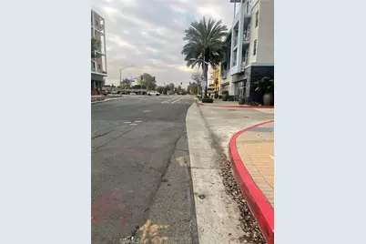 565 N Commonwealth Ave, Fullerton, CA 92831 - Photo 18