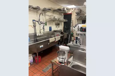 565 N Commonwealth Ave, Fullerton, CA 92831 - Photo 12