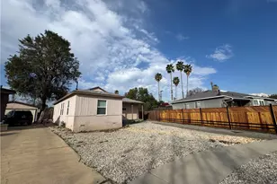 18147 Archwood St, Reseda, CA 91335 - Photo 2