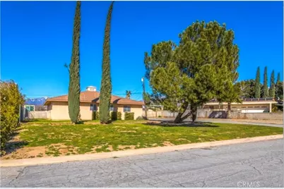 34334 La Raye, Yucaipa, CA 92399 - Photo 2