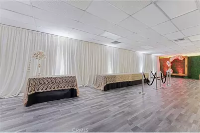 6265 Van Nuys Boulevard, Van Nuys, CA 91401 - Photo 40