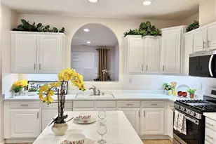 13953 Tawney Ridge Ln, Victorville, CA 92394 - Photo 8