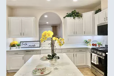 13953 Tawney Ridge Ln, Victorville, CA 92394 - Photo 10