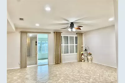13953 Tawney Ridge Ln, Victorville, CA 92394 - Photo 12