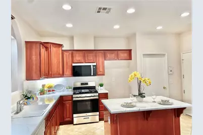 13953 Tawney Ridge Ln, Victorville, CA 92394 - Photo 10