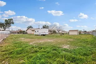 15476 Pahute St, Victorville, CA 92395 - Photo 32