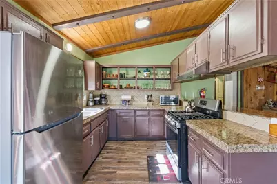 44667 Barton, Sugarloaf, CA 92386 - Photo 8