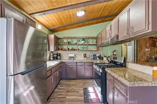 44667 Barton, Sugarloaf, CA 92386 - Photo 8