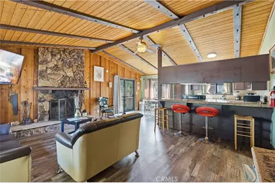 44667 Barton, Sugarloaf, CA 92386 - Photo 4