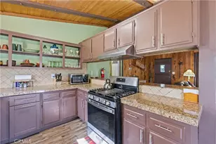 44667 Barton, Sugarloaf, CA 92386 - Photo 10