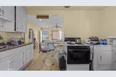 10718 Owens Way, El Monte, CA 91733 - Photo 12