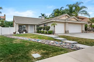 32009 Bourges, Lake Elsinore, CA 92530 - Photo 8