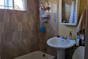 2546 S Bronson, Los Angeles, CA 90018 - Photo 24