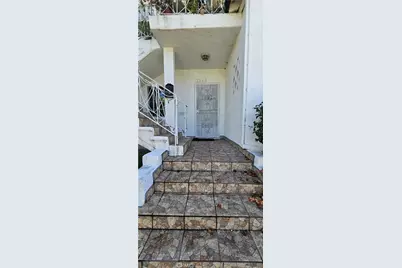 2546 S Bronson, Los Angeles, CA 90018 - Photo 10