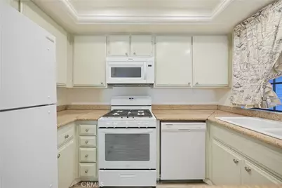 1774 Shady Oaks Court, Azusa, CA 91702 - Photo 8