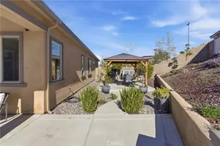 11863 Trailwood Ct, Corona, CA 92883 - Photo 40