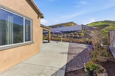 11863 Trailwood Ct, Corona, CA 92883 - Photo 32
