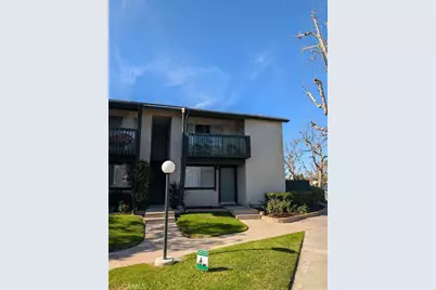 23298 Orange Ave Unit#4, Lake Forest, CA 92630 - Photo 2