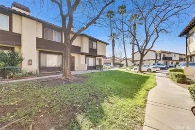 1077 Santo Antonio Drive #15, Colton, CA 92324 - Photo 2