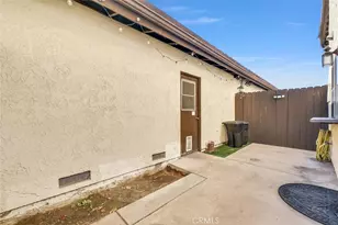 1077 Santo Antonio Dr, Colton, CA 92324 - Photo 24