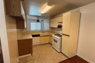 2410 N Towne, Pomona, CA 91767 - Photo 16