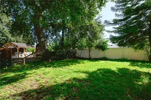 2038 Oakwood St, Pasadena, CA 91104 - Photo 28