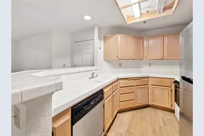 5728 Oak Bend Lane #202, Oak Park, CA 91377 - Photo 8