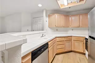 5728 Oak Bend Ln, Oak Park, CA 91377 - Photo 8