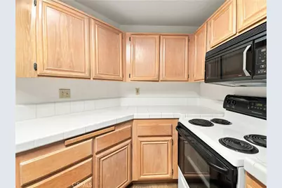 5728 Oak Bend Lane #202, Oak Park, CA 91377 - Photo 10