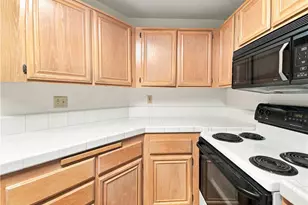 5728 Oak Bend Ln, Oak Park, CA 91377 - Photo 10