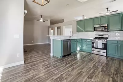 8910 Glenwood, Hesperia, CA 92344 - Photo 26