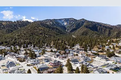 2400 E Canyon Drive, Wrightwood, CA 92397 - Photo 52