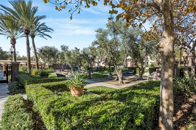 5313 Teramo, Fontana, CA 92336 - Photo 34