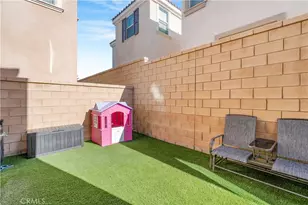 5313 Teramo, Fontana, CA 92336 - Photo 28