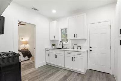 766 W Center, Pomona, CA 91768 - Photo 12