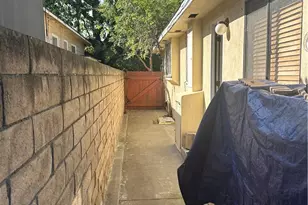 3908 Elm Ave, Long Beach, CA 90807 - Photo 4