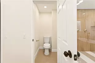 1070 S Road Runner, Anaheim, CA 92807 - Photo 34